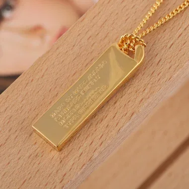 Collier Marc by Marc Jacobs Plaque Workwear Acier Doré — vue 3